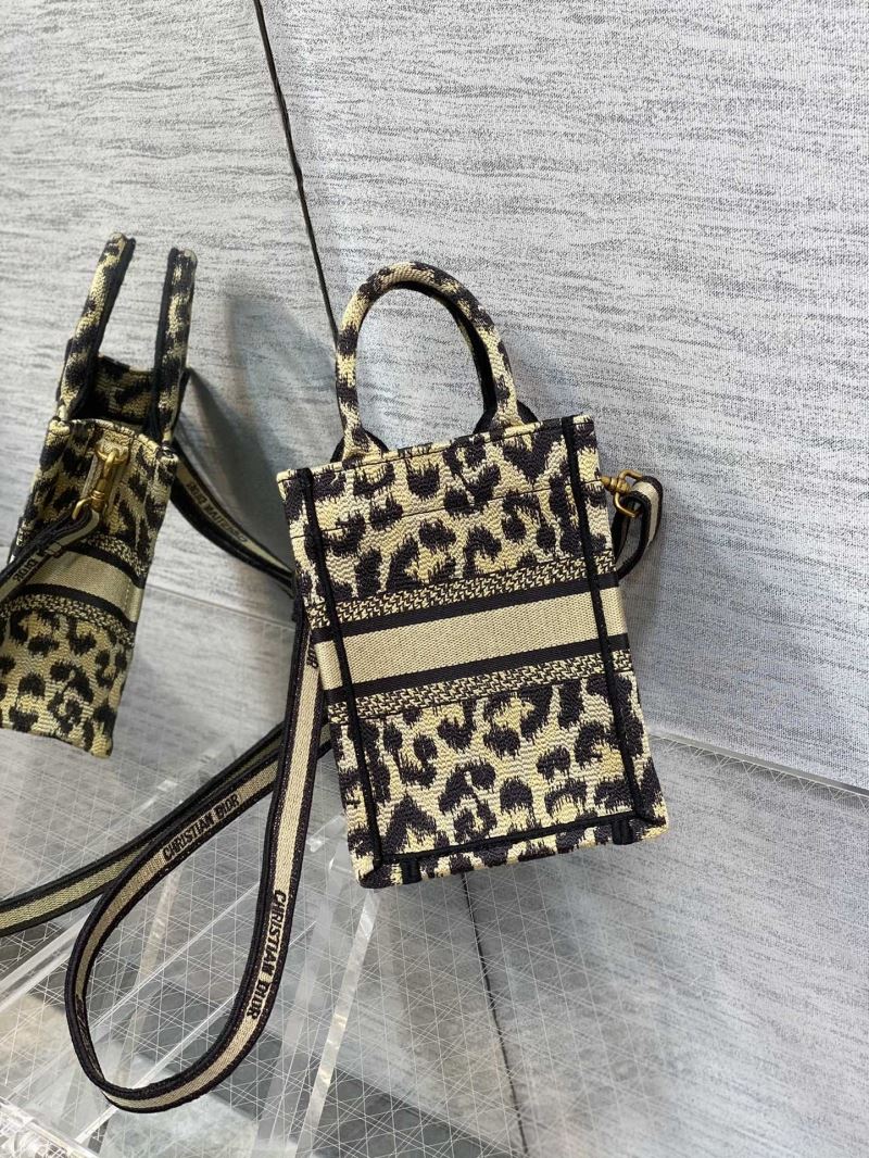 chr1st1an D10r shopping bags